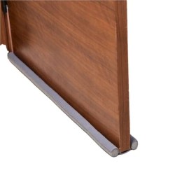 Door space sealer Door space sealer