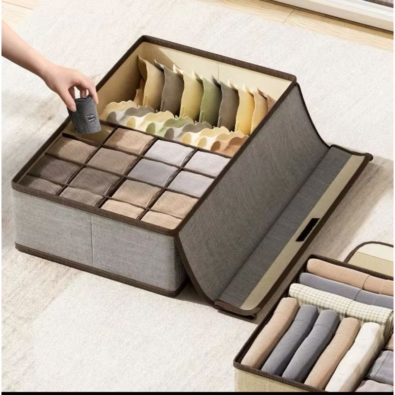 17-Grid Undergarment Organizer with Lid 3 of 4