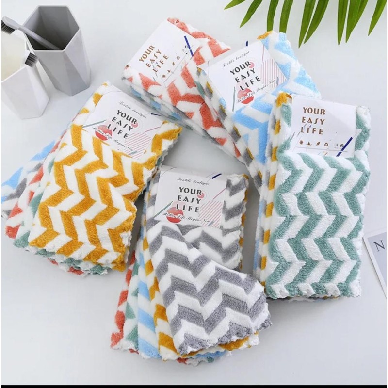 Premium Microfiber Towels 2 of 4
