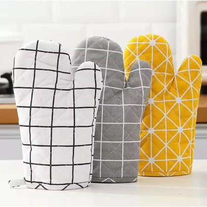 Heat-Resistant Oven Gloves Heat-Resistant Oven Gloves
