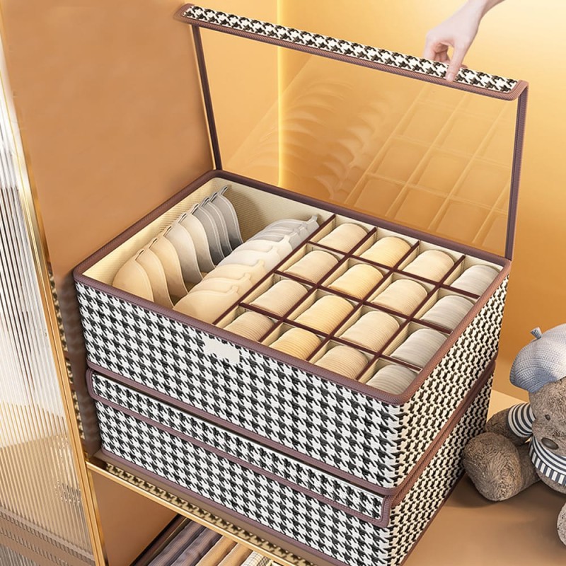 17 Grid Foldable Undergarment Organizer 2 of 5