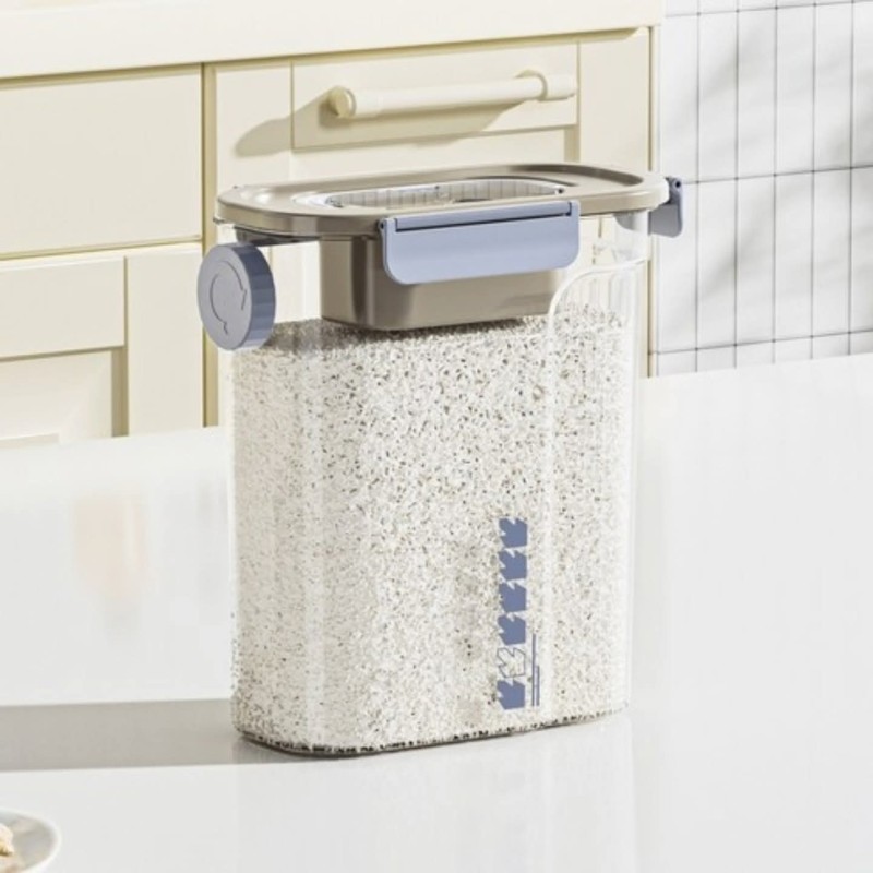 4-Litre Airtight Food Storage Container 4 of 6
