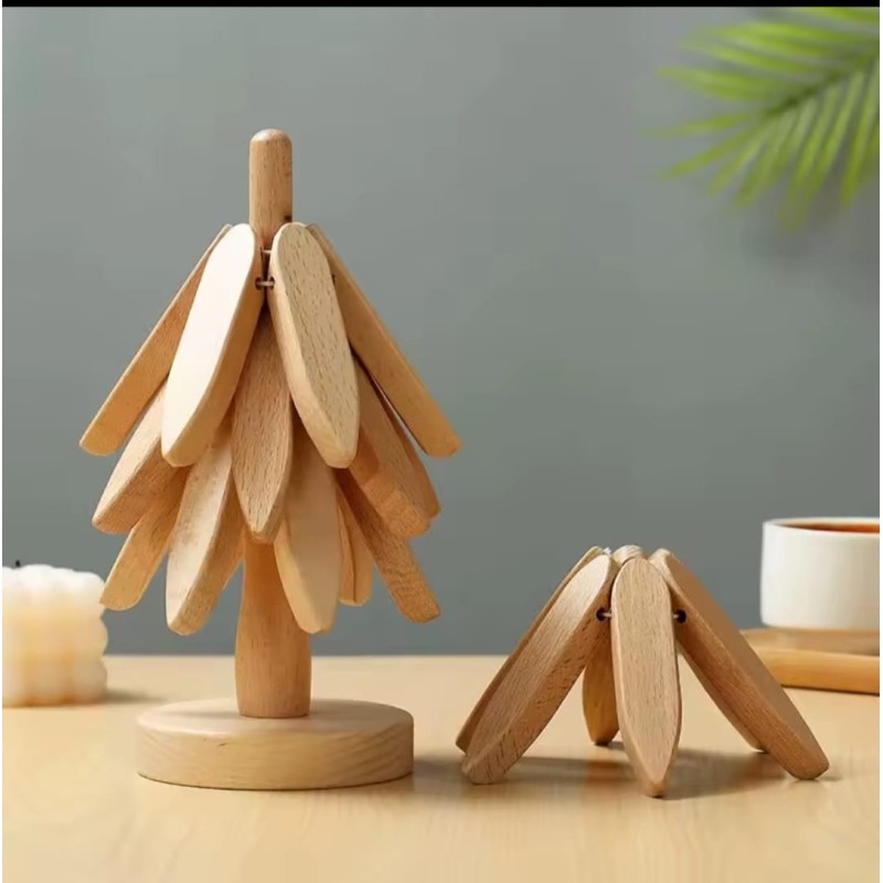 Heat resistant wooden tree shaped table/pot mat. 4 of 4